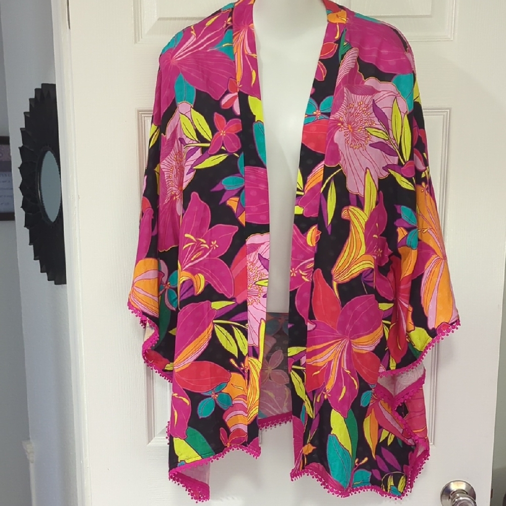 NWT Beautiful Trina Turk Open Front Solar Floral Tunic Kimono